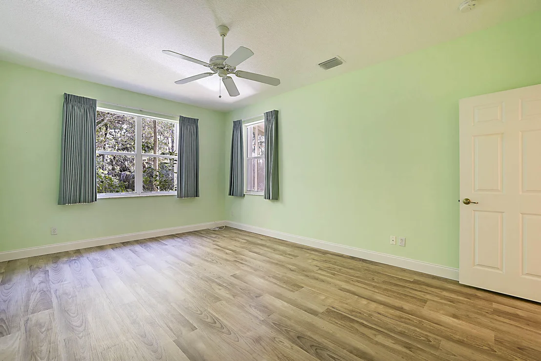 Photo of 7019 SE Twin Oaks Circle SE
