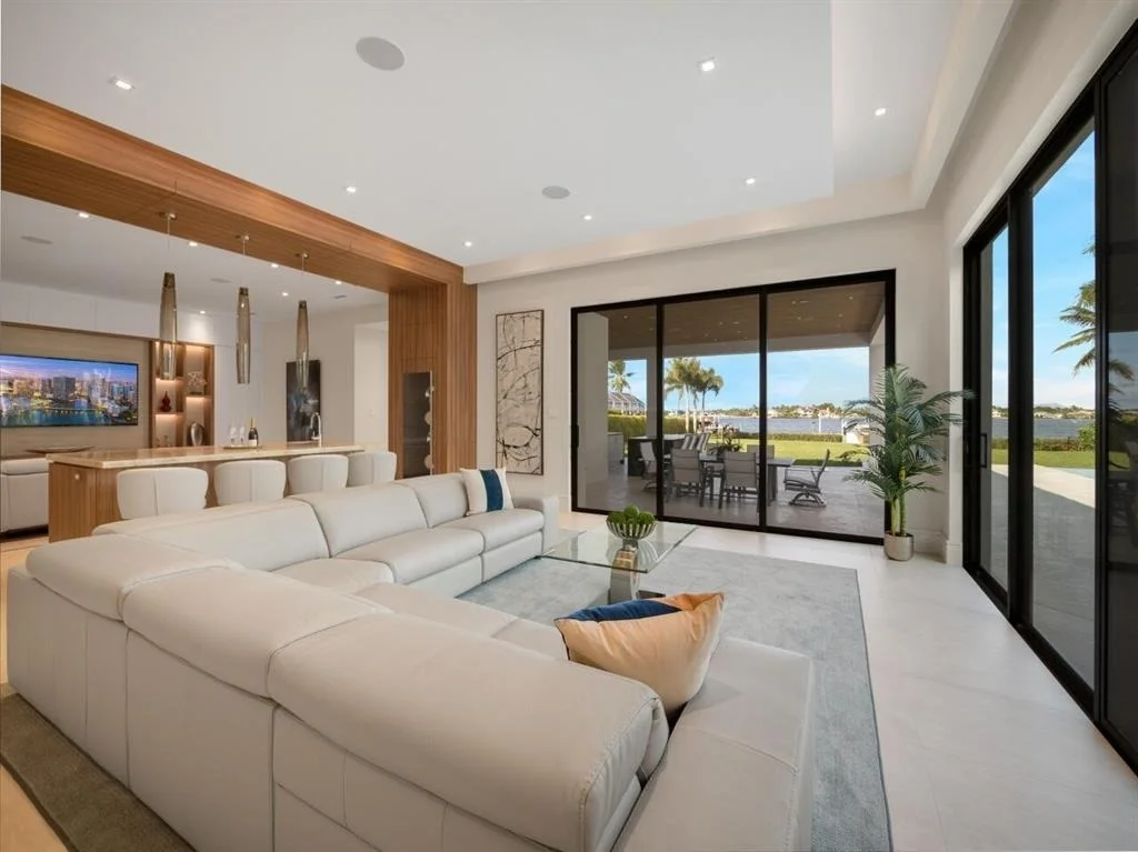 Photo of 5695 Pennock Point Road