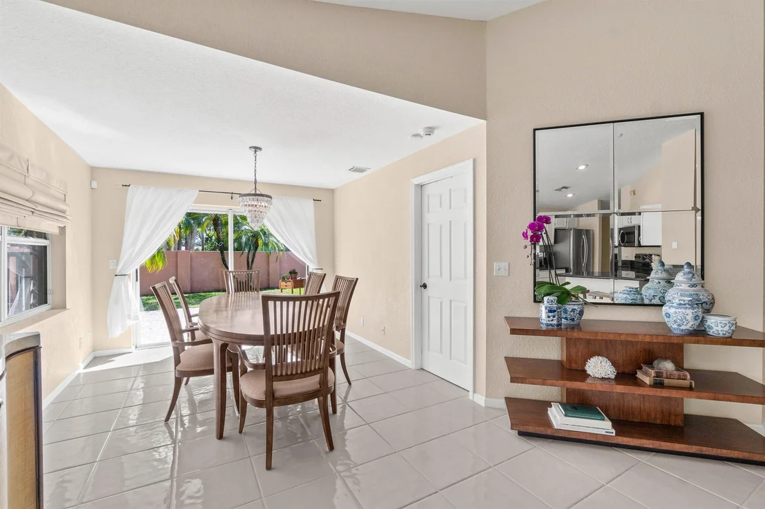 Photo of 5561 Grande Palm Circle