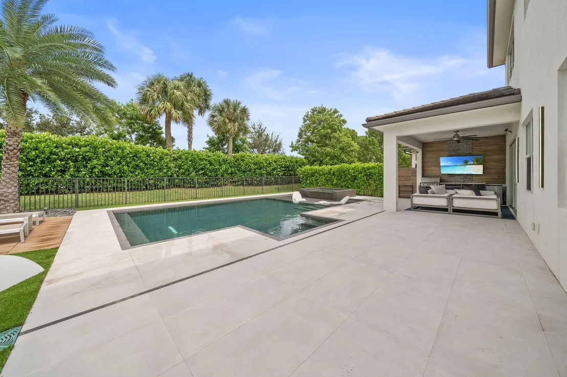 Photo of 5155 Beland Drive