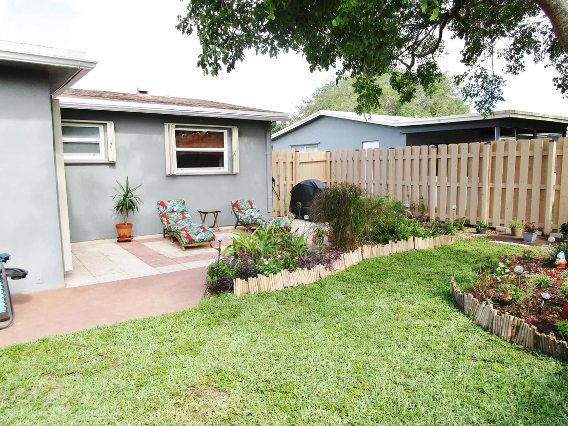Photo of 1005 NW 68th Terrace
