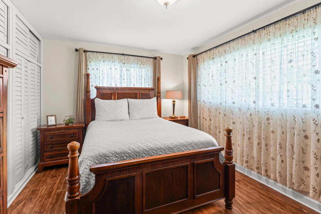 Photo of 245 Greenbriar Drive