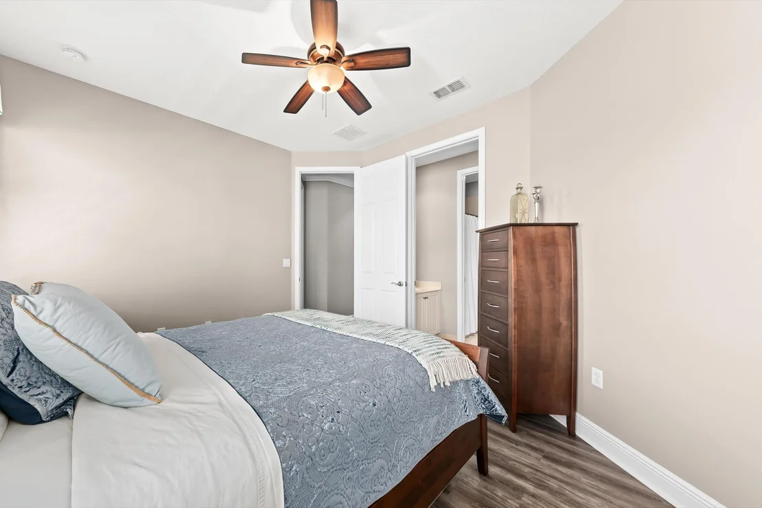 Photo of 9724 Phipps Lane