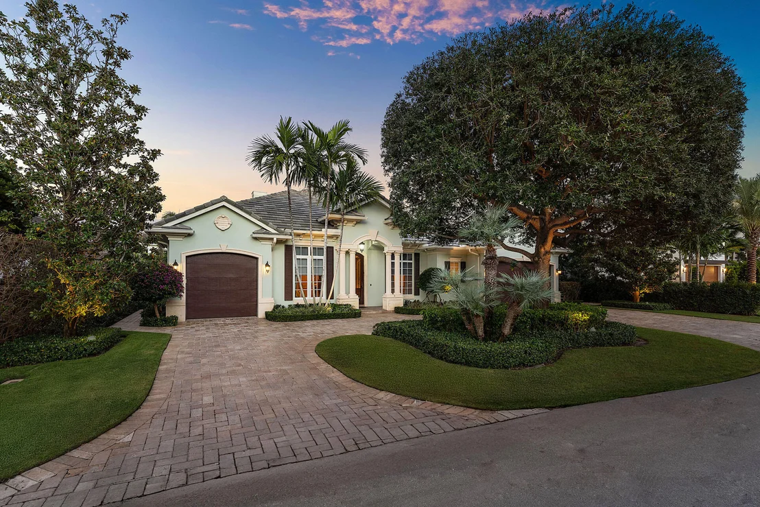 Photo of 2460 Queen Palm Road