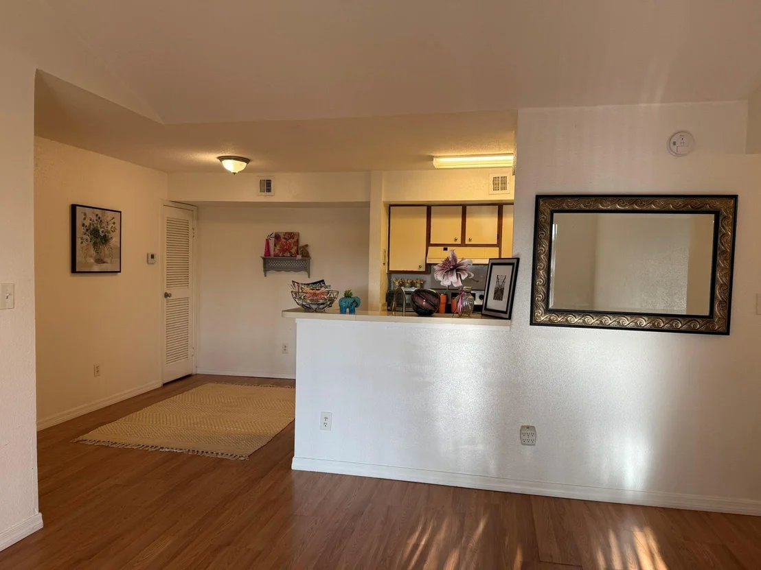Photo of Unit 737 at 875 Riverside Drive