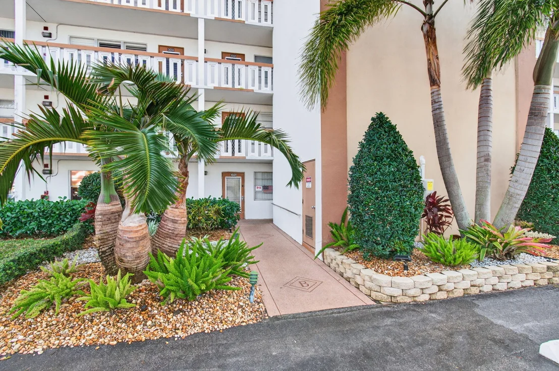 Photo of 2035 Cornwall B
