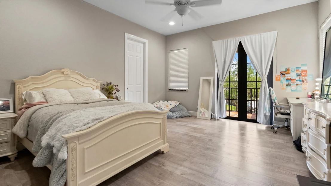 Photo of 9521 Eden Manor