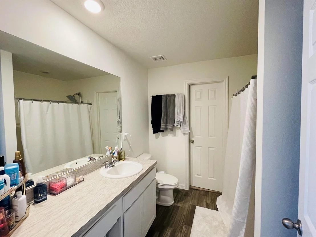 Photo of 787 SE 25th Drive