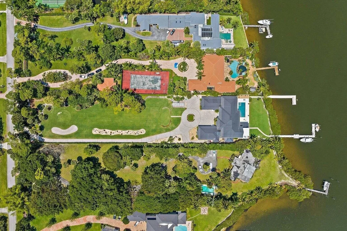Photo of 5874 Pennock Point Road