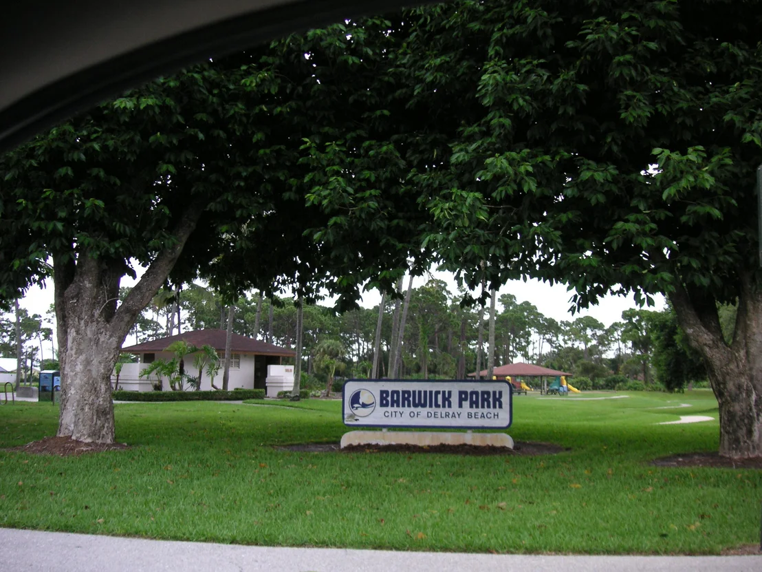 Photo of 5149 Sunrise Boulevard