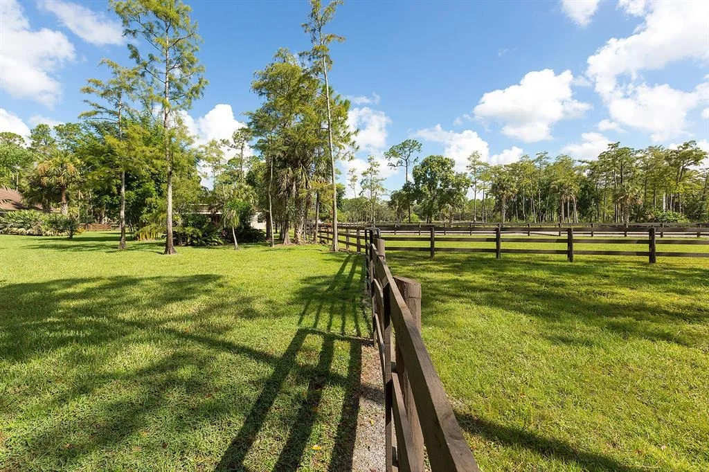 Photo of 1588 Stallion Drive