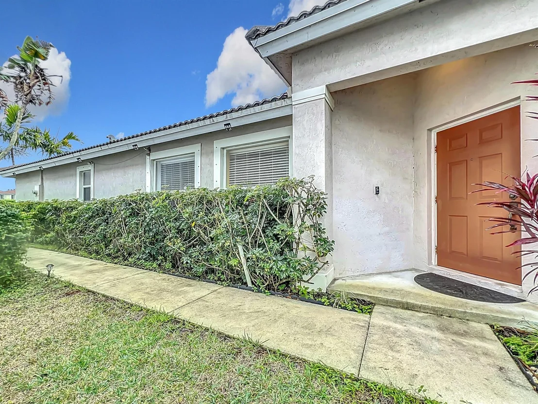 Photo of 6446 Willoughby Circle