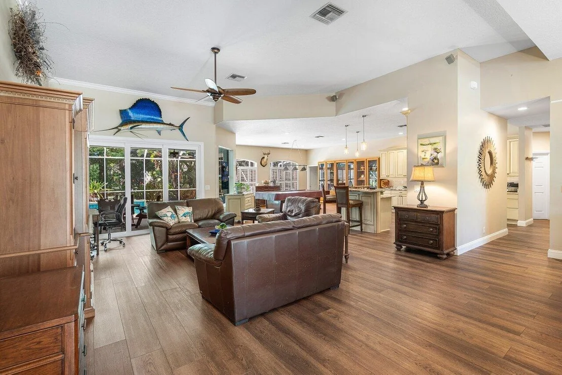 Photo of 18730 SE Lakeside Way