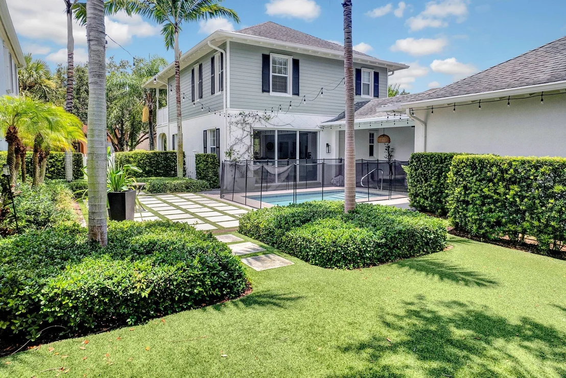 Photo of 2632 E Community Drive
