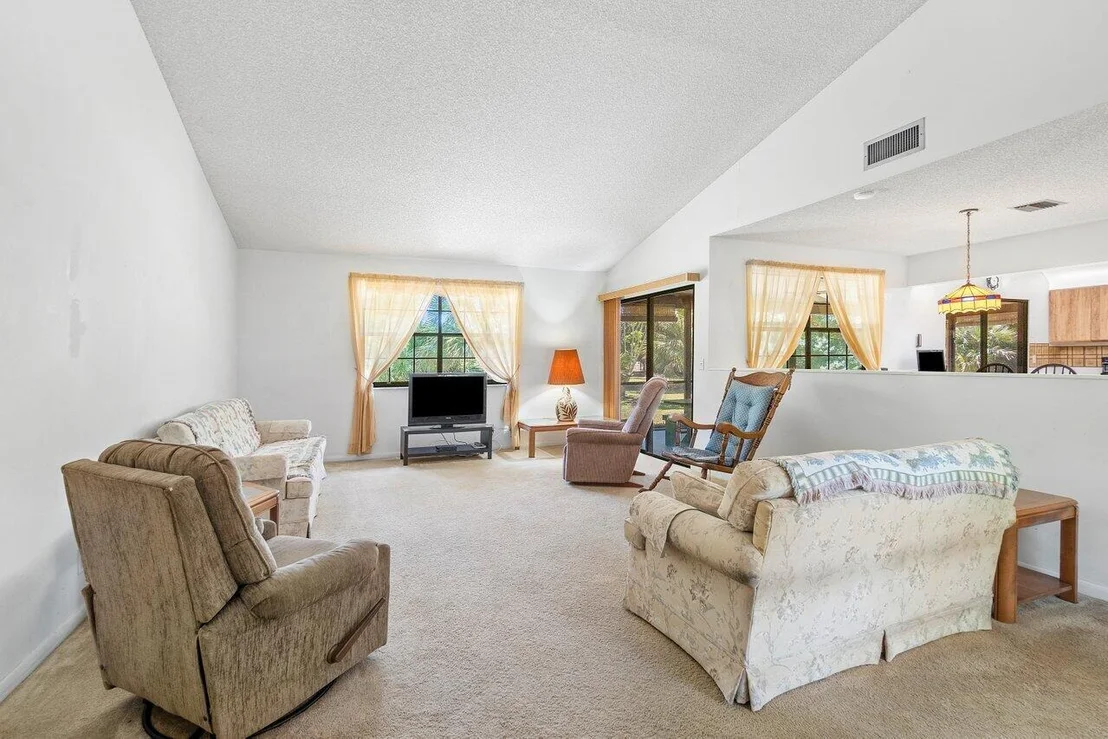 Photo of 15094 Timberlane Place