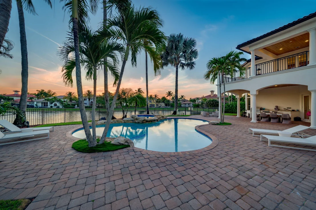 Photo of 17593 Middle Lake Drive