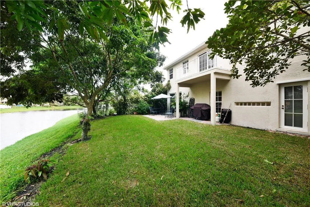 Photo of 1153 Canoe Point