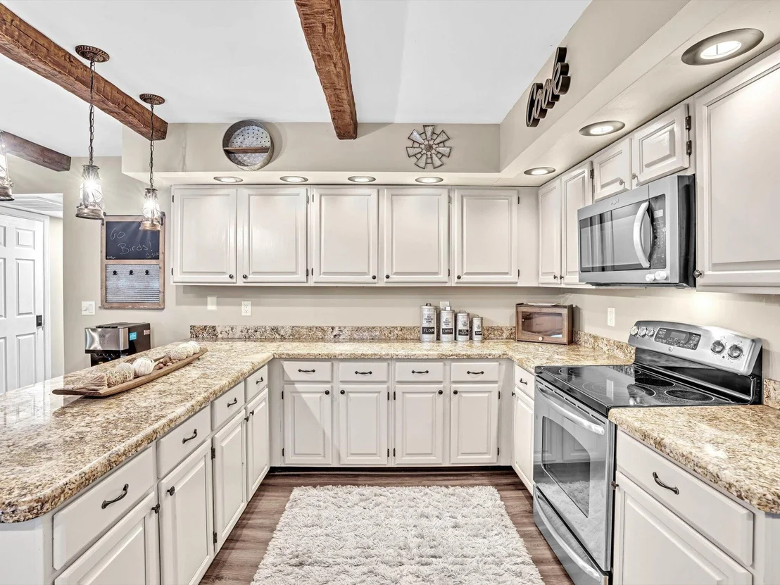 Photo of 9220 Lawrence Road