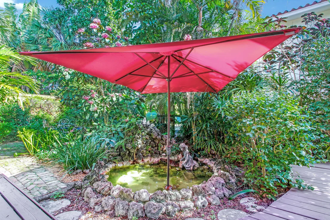 Photo of 243 Pershing Way