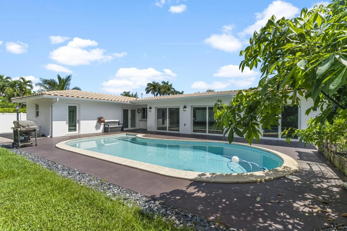 Photo of 599 NW 13th Drive