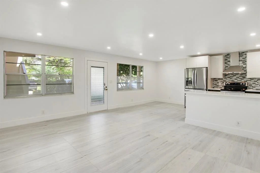Photo of Unit K1 at 1905 Bermuda Circle