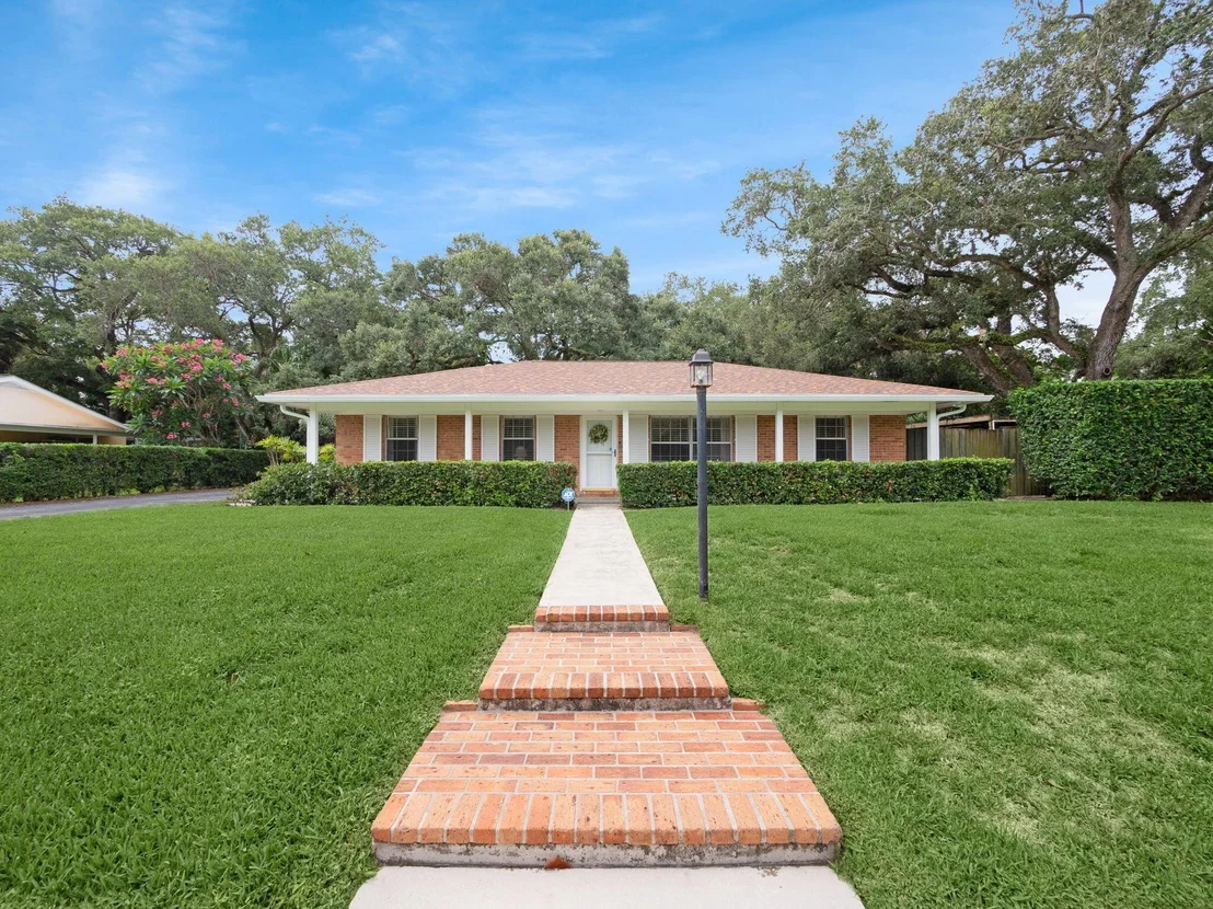Photo of 2712 Lone Pine Road