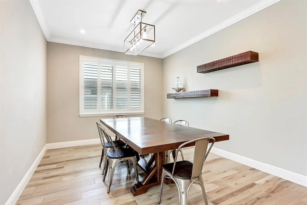 Photo of 17735 Cinquez Park Road W