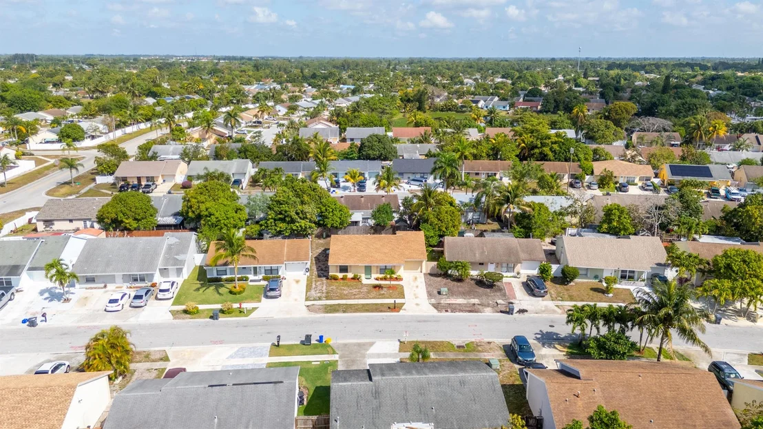 Photo of 5805 Ithaca Circle E