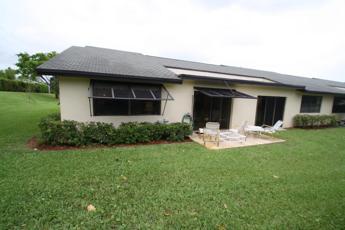 Photo of Unit F at 2 Ridgepointe Drive