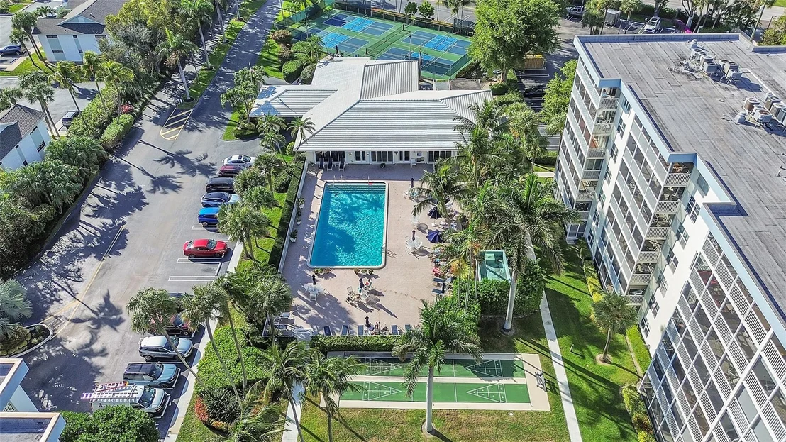 Photo of Unit 4607 at 1 Harbourside Drive