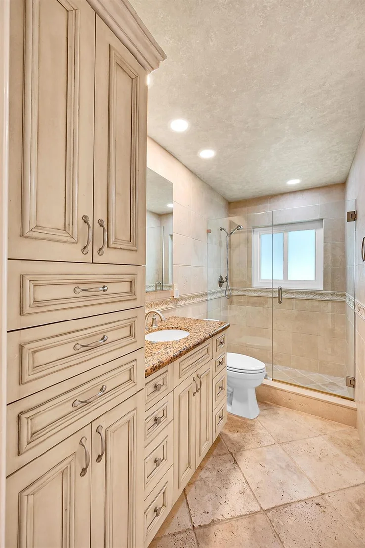Photo of 2585 SE 6th Street