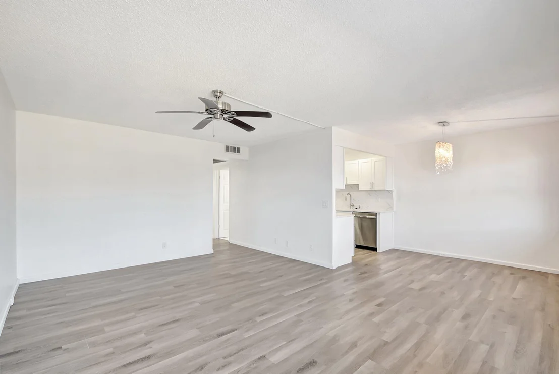 Photo of 4015 Cornwall A