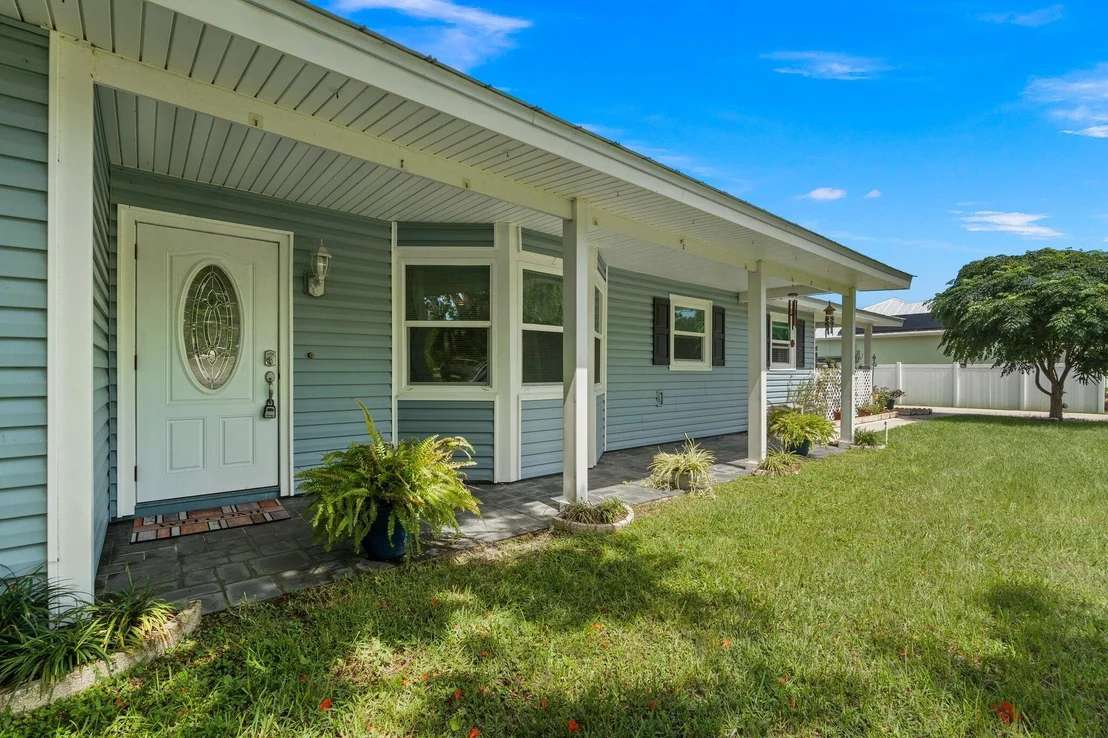 Photo of 5201 Seagrape Drive