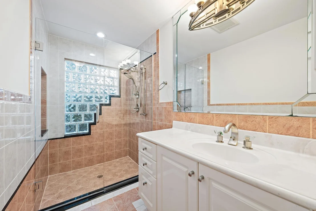 Photo of 101 W Spearfish Lane