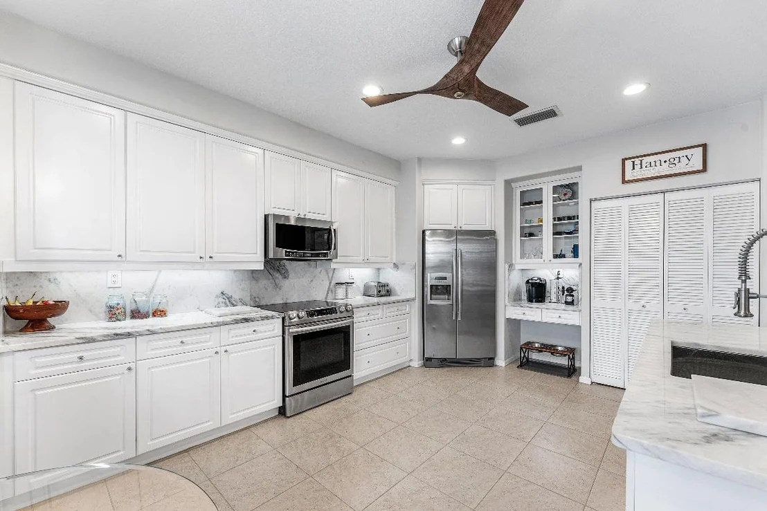 Photo of 6092 Indian Forest Circle