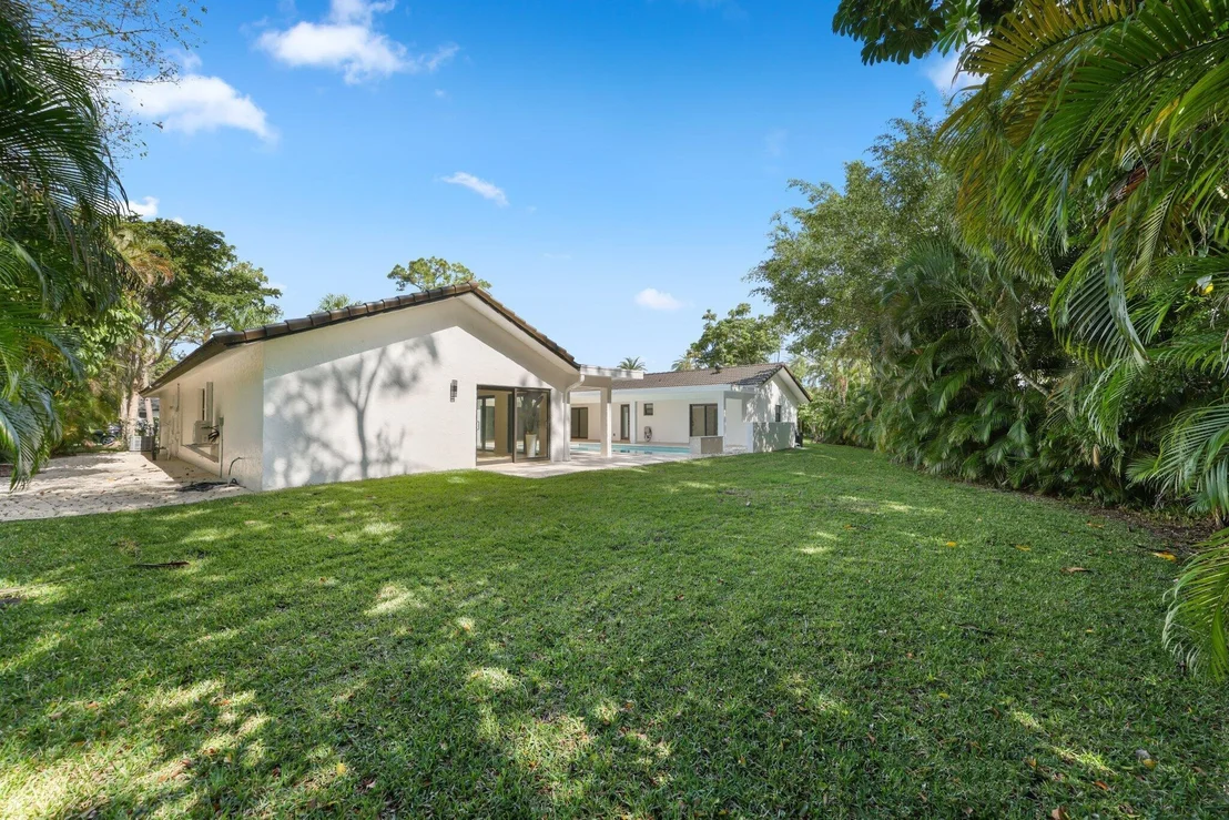 Photo of 6794 Giralda Circle