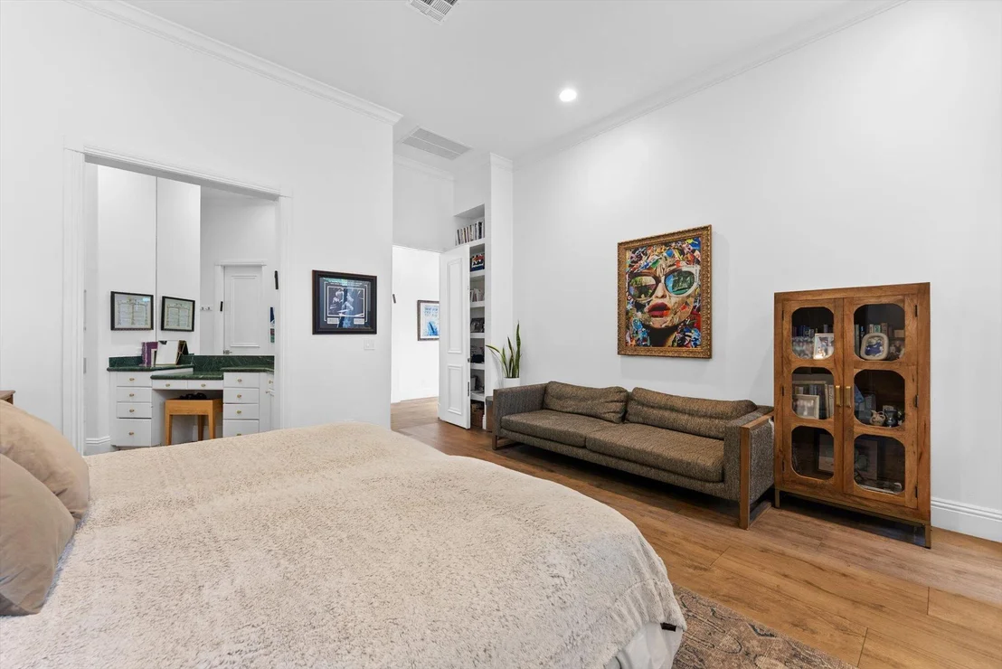 Photo of 7955 Mandarin Drive