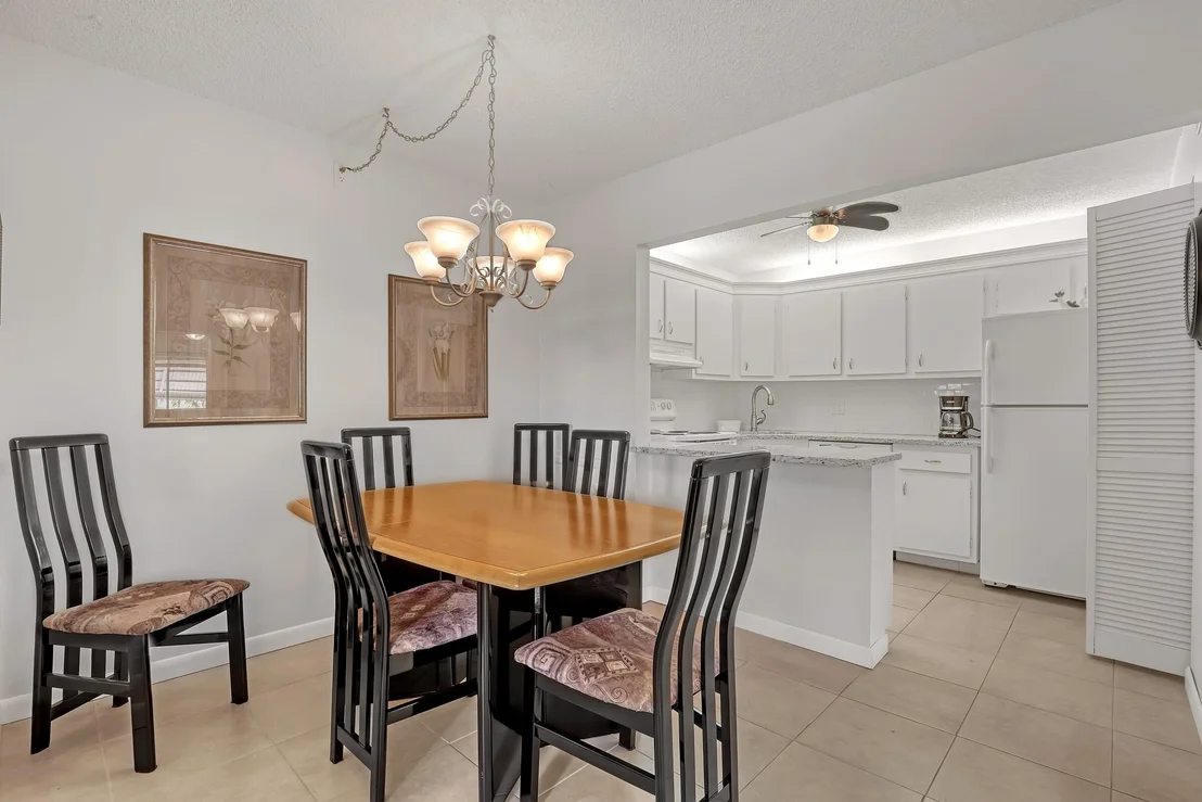 Photo of Unit D2 at 337 Pine Ridge Circle