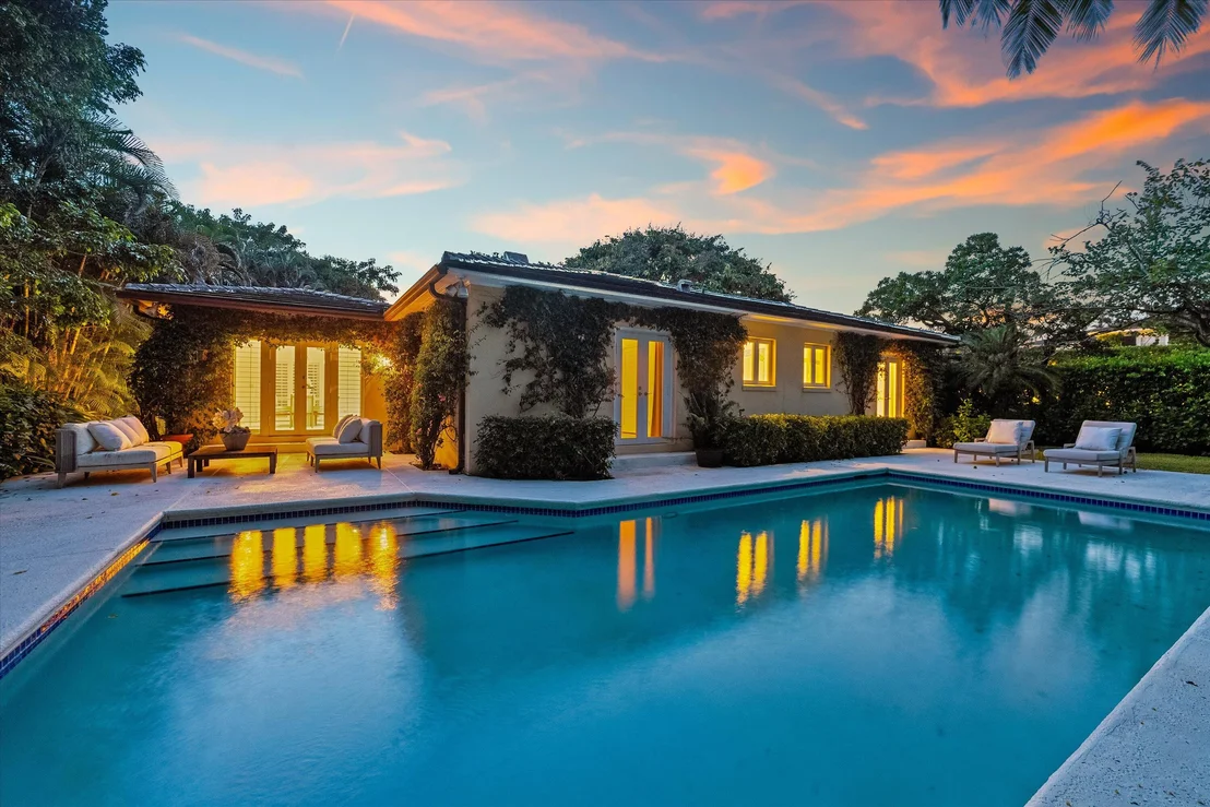Photo of 274 Monterey Road