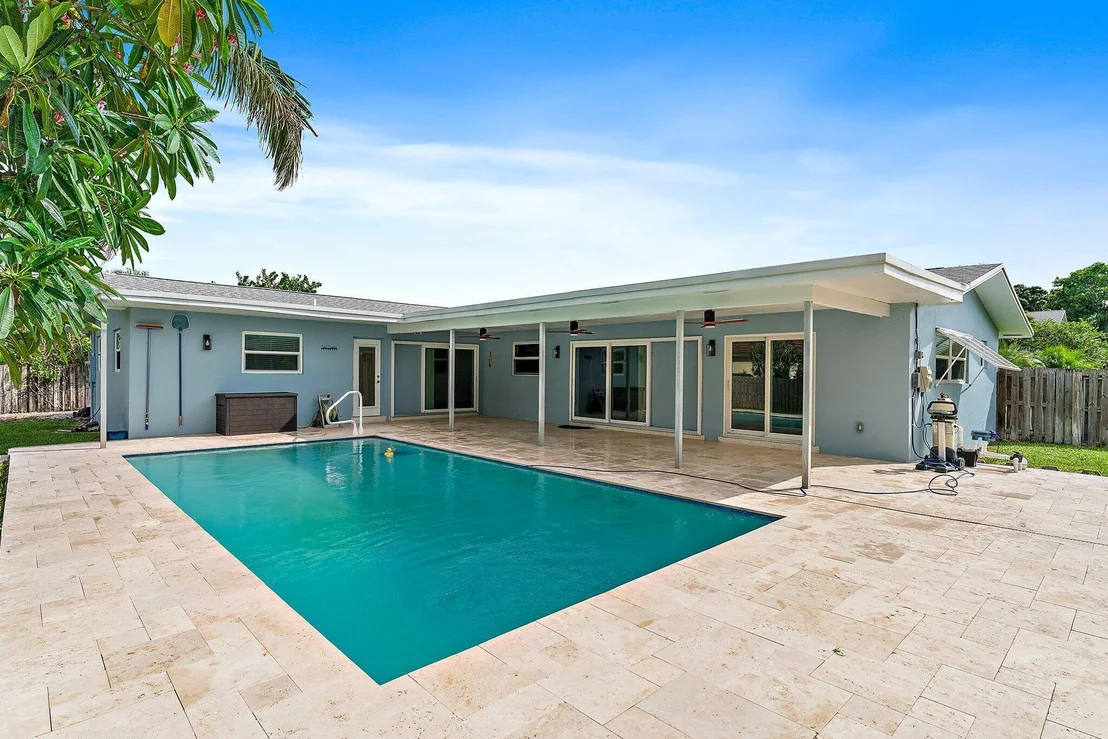Photo of 214 Circle W