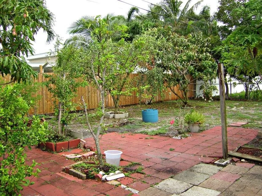 Photo of 9357 Bloomfield Drive