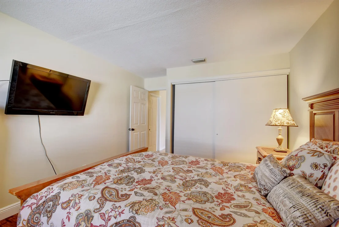 Photo of 1844 Edgewater Drive