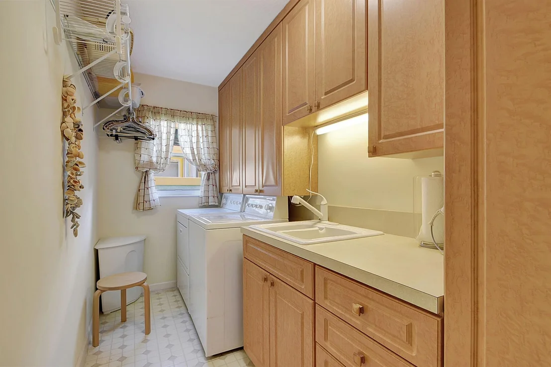 Photo of 120 Harbor Lake Circle