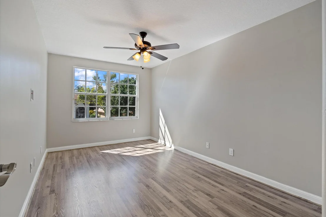 Photo of 4765 S Classical Boulevard