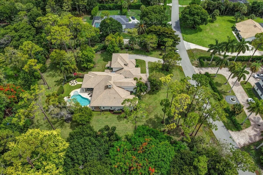 Photo of 378 Squire Drive