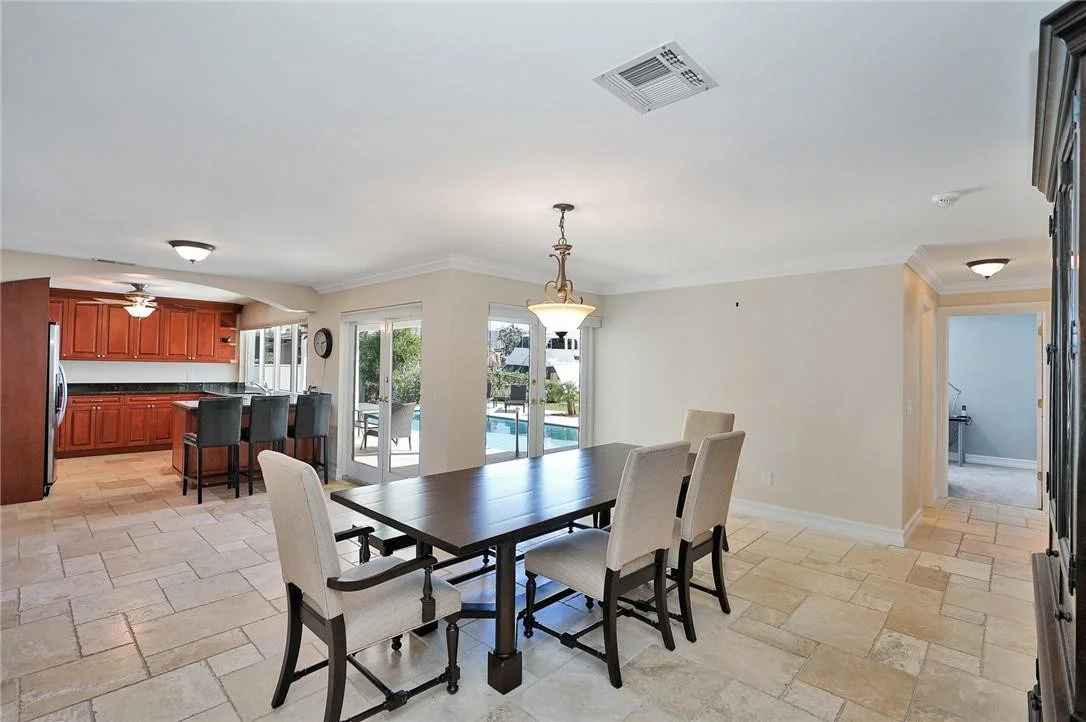 Photo of 1030 NE 27th Way