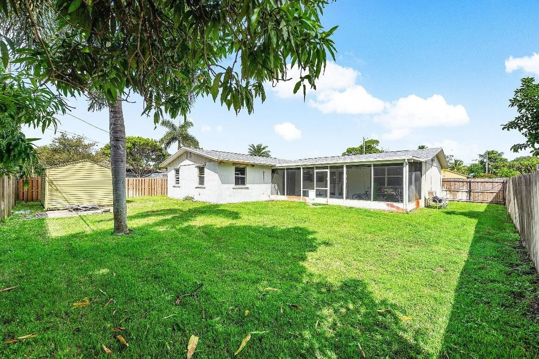 Photo of 7536 Cocoanut Drive