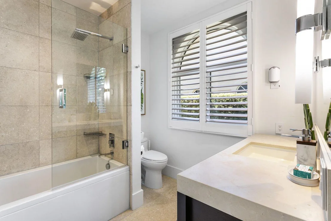 Photo of 215 Island Drive