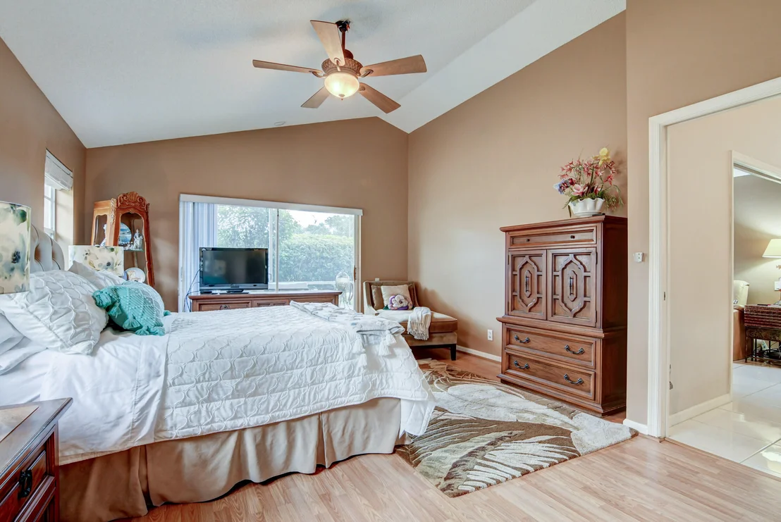 Photo of 6081 Bluegrass Drive