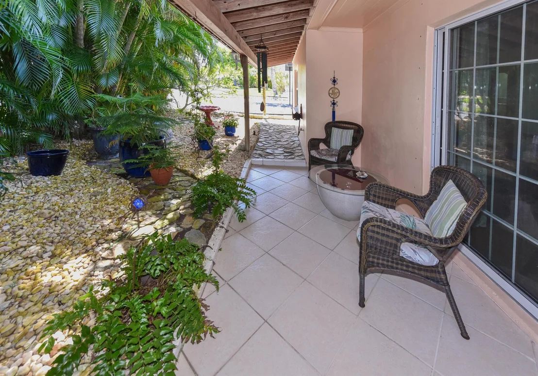 Photo of 1116 NE Oceanview Circle